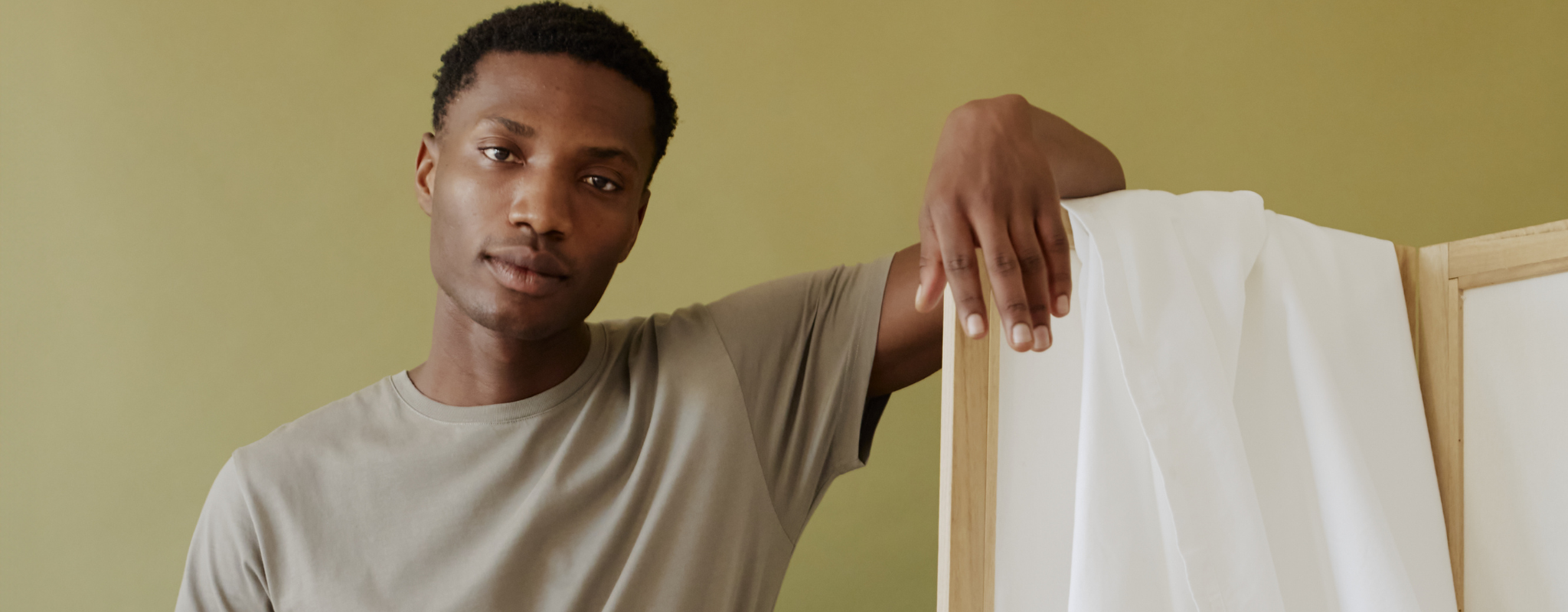 How to Wear Earth Tones in Summer