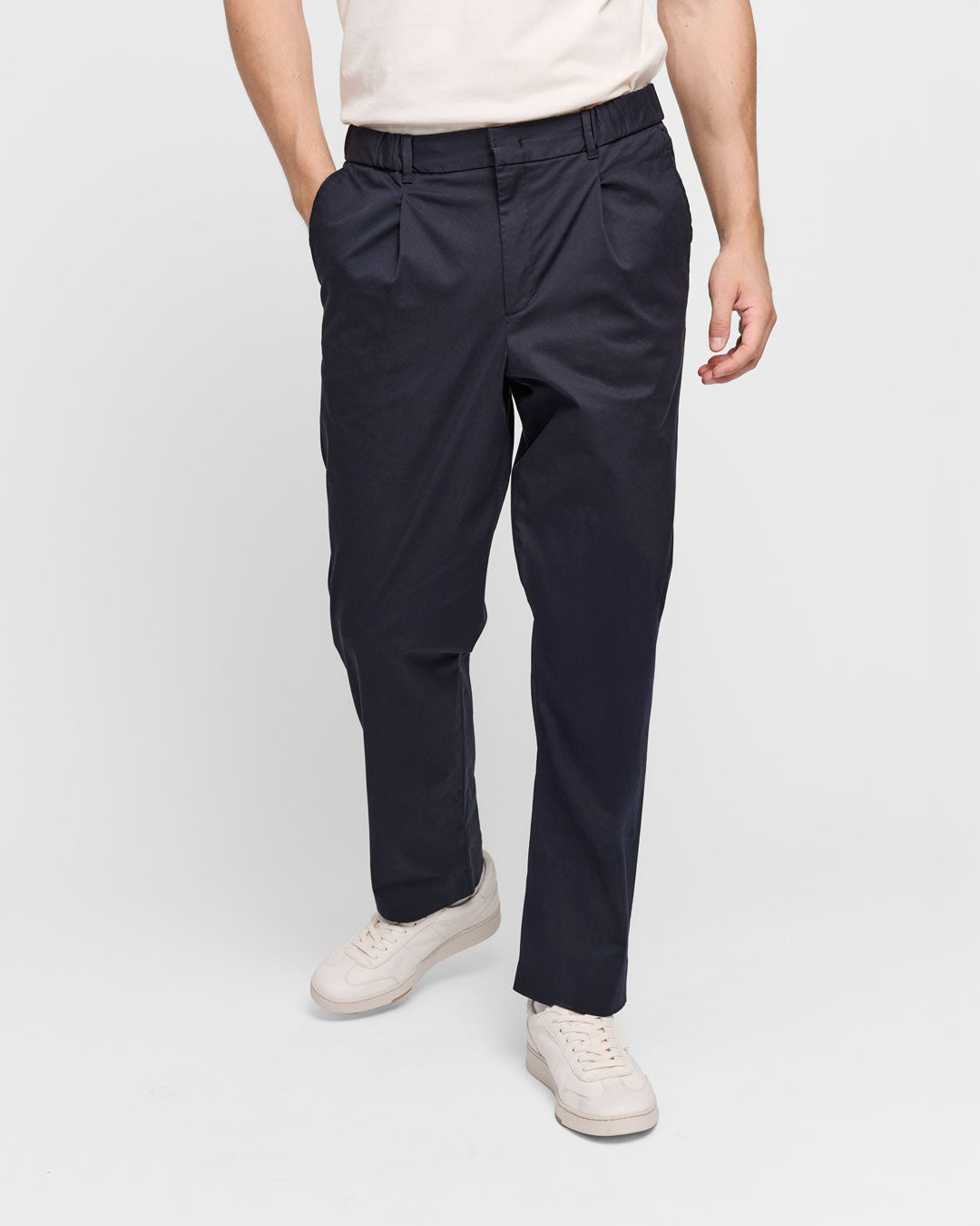 The Relaxed Chino for Men in Navy | Wide Fit, Luxury Cotton