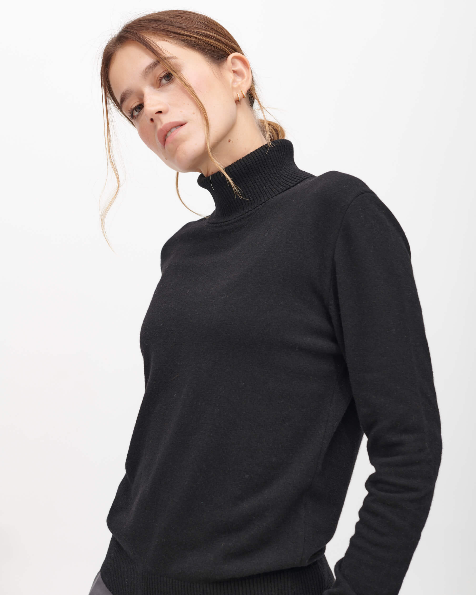 The Unisex Roll-Neck Sweater for Women | Cashmere-Wool-Mix